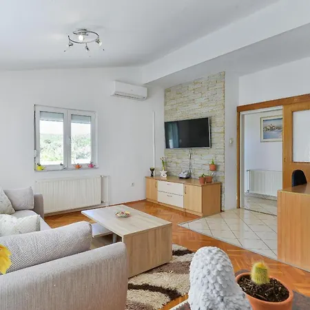 Marina Zadarvillas